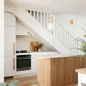 Townhouse Filled With Warmth and Timber Fluting