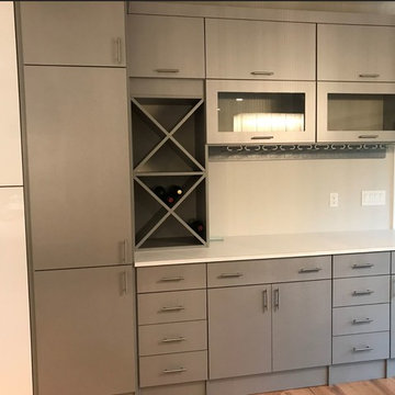 Dry Bar in Kitchen/Dining Room