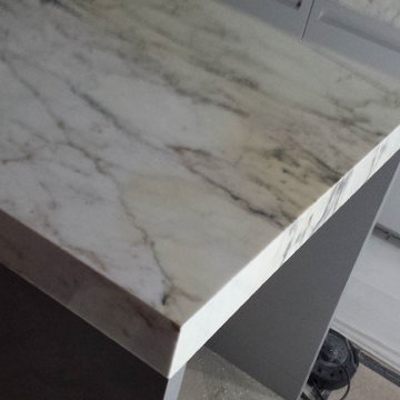 South Kensington apartments in Paonazetto Oro marble 20mm