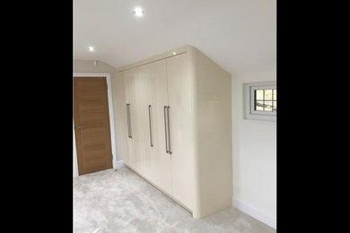 This is an example of a modern bedroom in Kent.