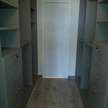 Dressing Rooms/Walk-In Closets