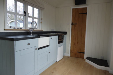 Inspiration for a traditional kitchen in West Midlands.