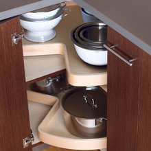Corner Cabinets: The Jewel in Your Kitchen Storage Crown