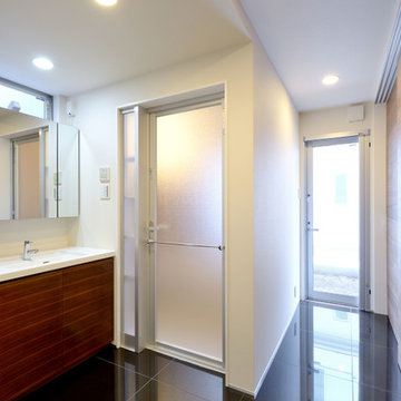菜園の風景を取り込む家・T-HOUSE nerima　洗面,浴室