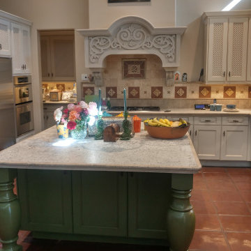 Paradise Valley Kitchen Cabinet Repaint / Adding accent color