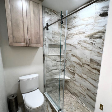 Cozy Bathroom & Laundry Room