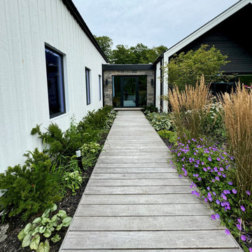Outdoor Oasis for a contemporary Pod Style Home