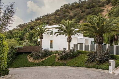 Contemporary exterior home idea in Los Angeles