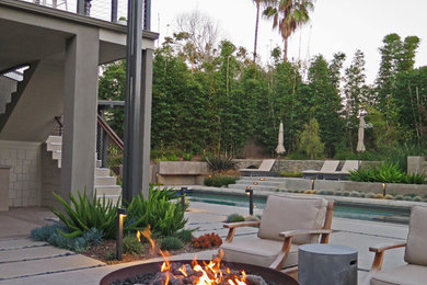 Photo of a contemporary patio in San Diego.