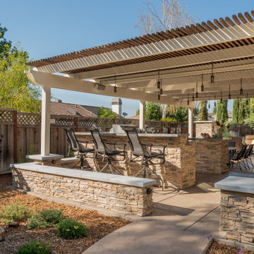 Luxurious Outdoor Retreat - Built in BBQ Kitchen and Retaining Wall