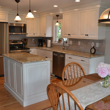Wire Road, Merrimack Kitchen