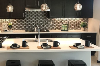 Trendy kitchen photo in Orange County