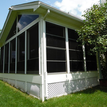 3 Season Sunroom using Vinyl 4 Track / Hollis, NH