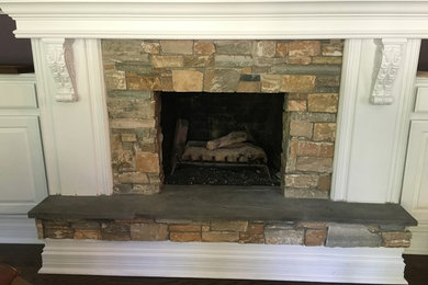 Arts and crafts home design photo in Atlanta