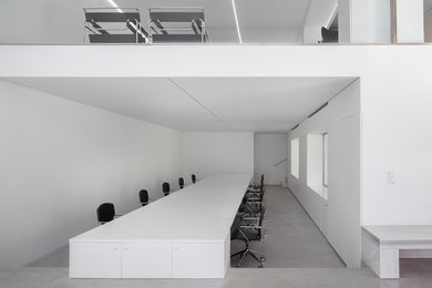 Inspiration for a contemporary home design remodel in Valencia
