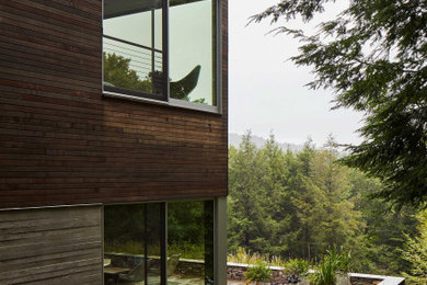 Example of a 1960s exterior home design in New York