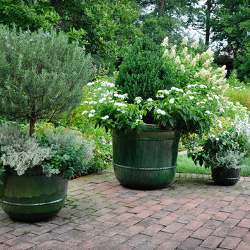 CONTAINERS