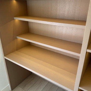 Custom Built-In Closet with Desk and Shelving – Multi-Functional Storage Design