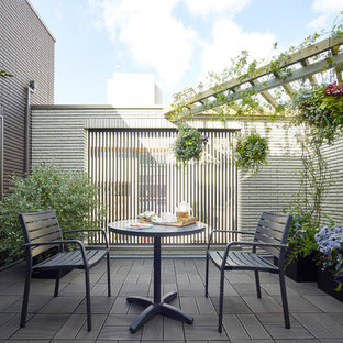 東京23区のコンテンポラリースタイルのおしゃれなデッキ (日よけなし) の写真