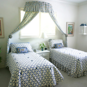 Relaxing Guest Room
