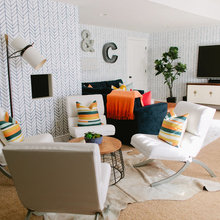 kitchen sitting area