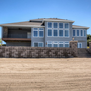 1.5-story custom Brandenburg - modern finishes