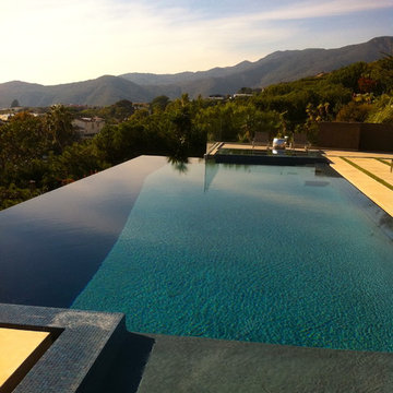 Pacific Palisades Infinity Pool