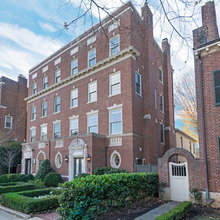 Luxury Brownstones & Townhomes