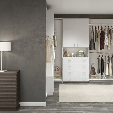 REACH-IN CLOSETS