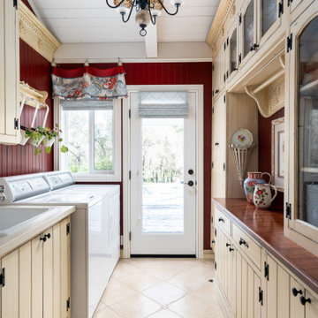 Farmhouse Laundry Room