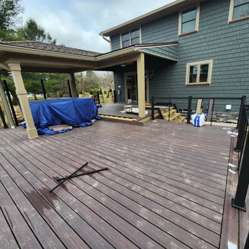 Scottsville Deck