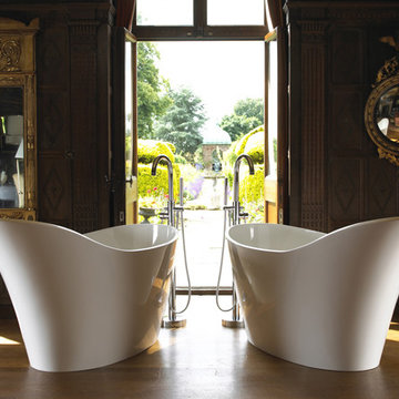 MODERN FREE STANDING TUBS