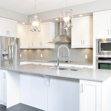 Traditional Kitchen in bright Oxford White
