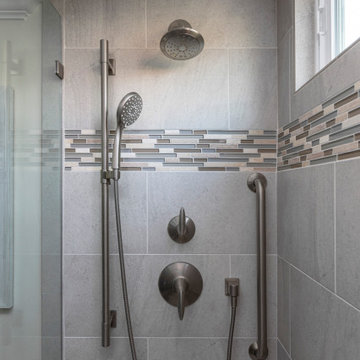 San Clemente Universal Shower