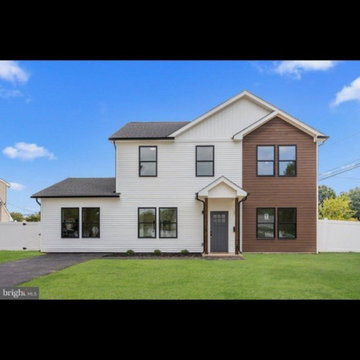 Wood composite and vinyl siding exterior