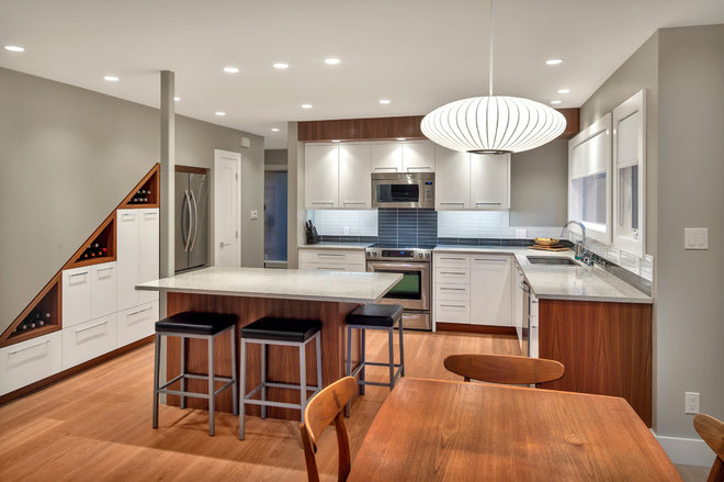 Contemporary Kitchen by DBW Contracting
