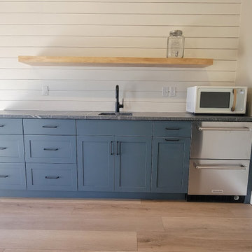 Blue mini kitchen bar