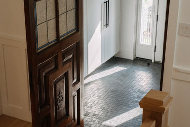 Entryway - modern entryway idea in New York