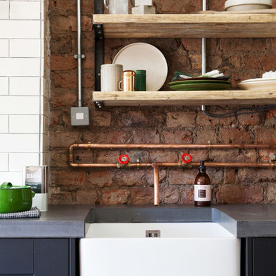 Large trendy home design photo in Oxfordshire