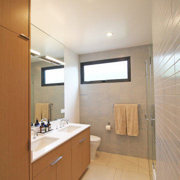 Shift House - Primary Bath