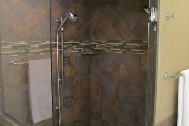 Example of a classic bathroom design in Other