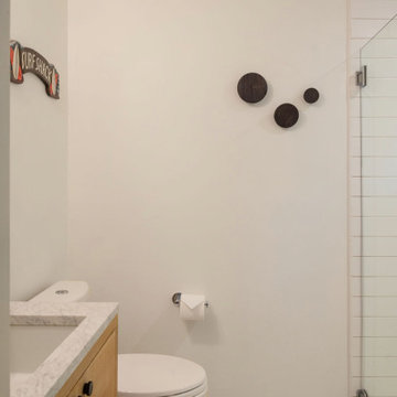 Cedar Contemporary - Guest Bath