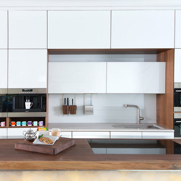 Roth Distributing Show Room