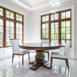 Queens Table - Products