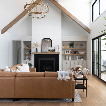 Farmhouse - Andover, KS