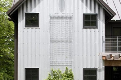 Inspiration for a contemporary exterior home remodel in New York
