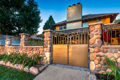 Example of a classic patio design in Denver