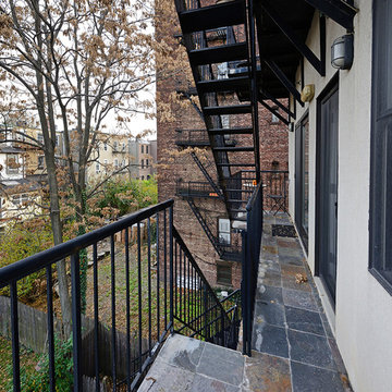 Perfectly situated downtown Park Avenue Condo