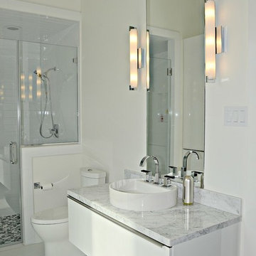 Muller Residence Guest bath by Poggenpohl