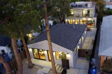 Example of an exterior home design in Los Angeles